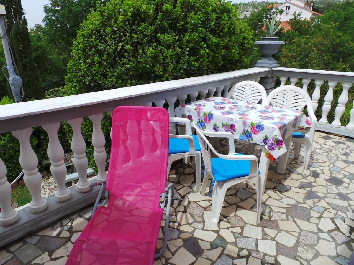 2 L Apartment Jablanac Exterior photo